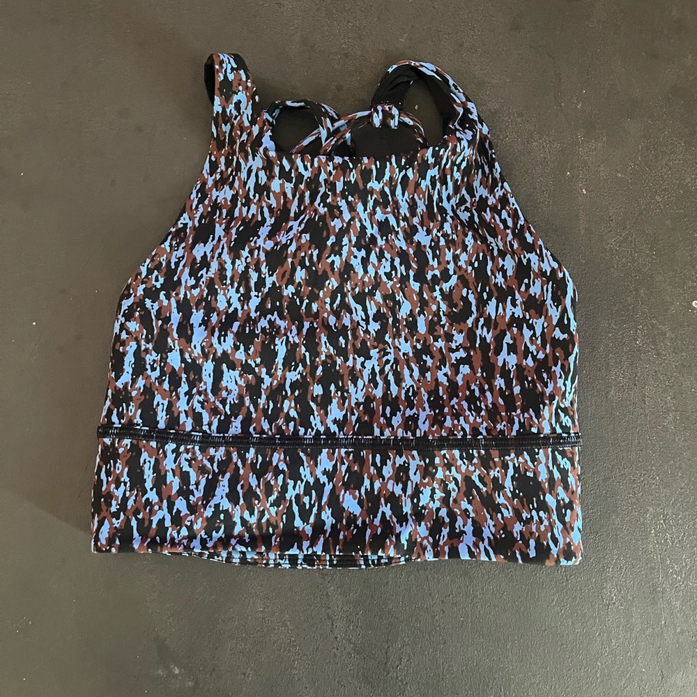 Lululemon sports bra size 4